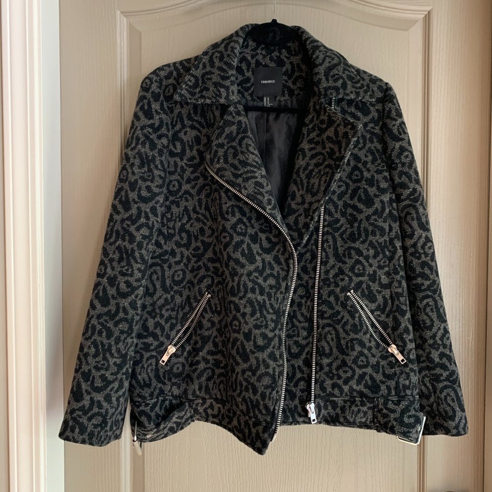 neutral cheetah print jacket quiet luxury fall autumn winter layering